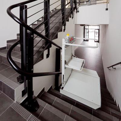 斜掛式升降平臺